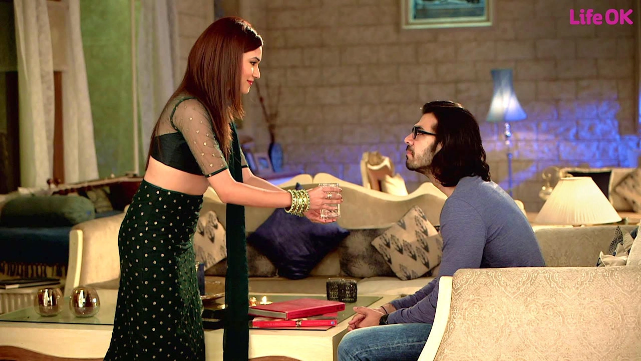 Bahu Hamari Rajni Kant