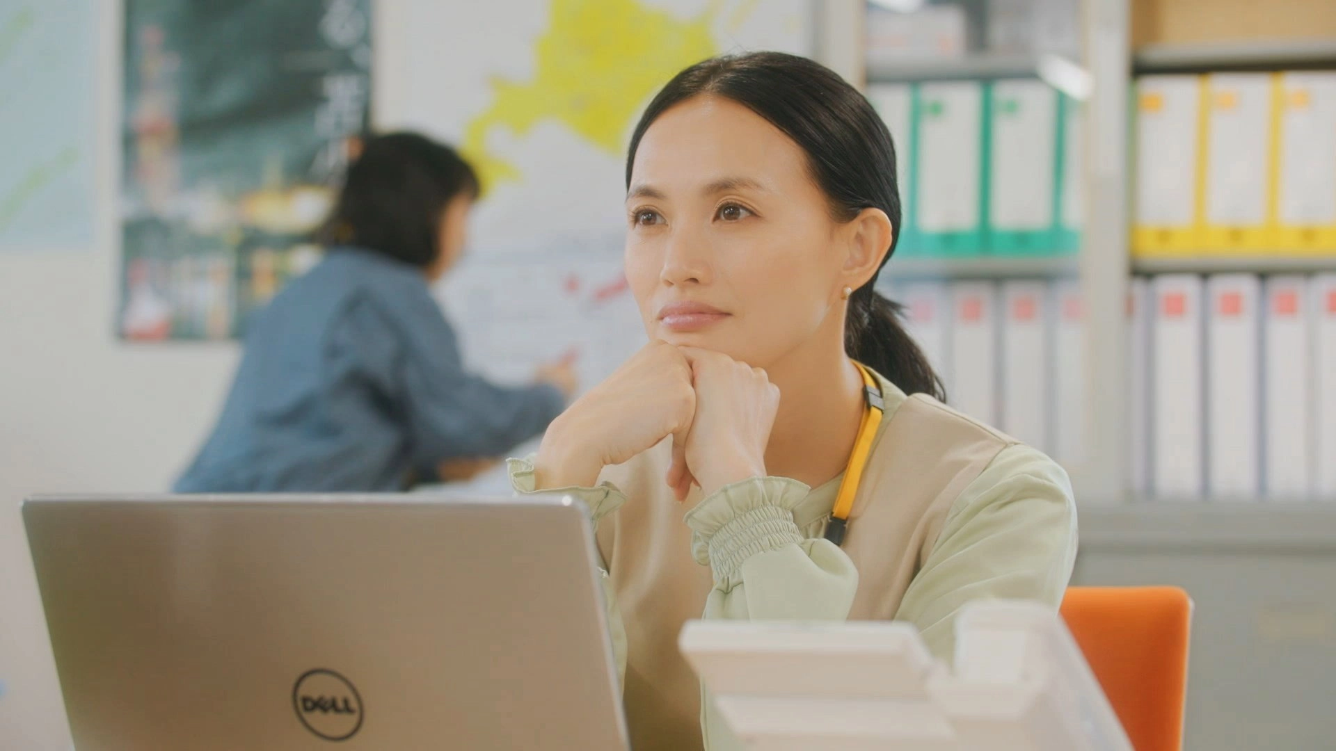 Two Office Workers Who Are Too Poisonous for One's Eyes