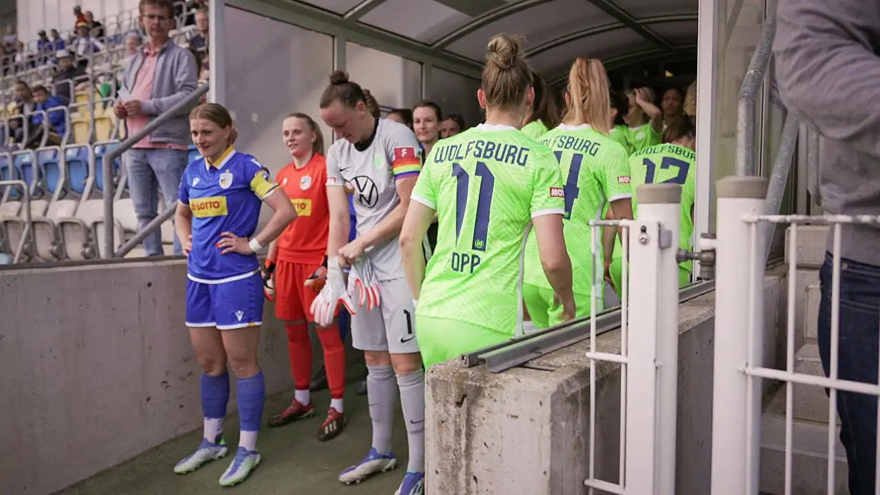 Bundesliga oder Bolzplatz - Der Traum vom Profifußball