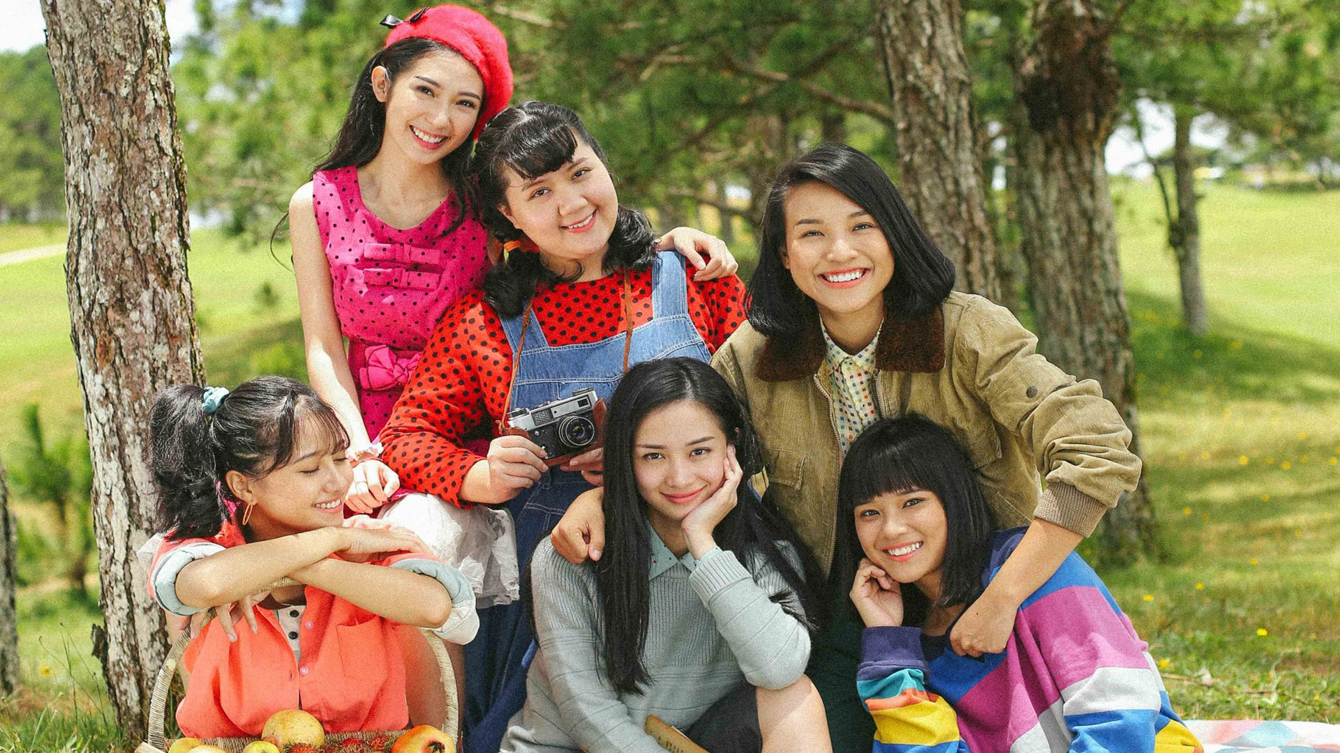 Go-Go Sisters
