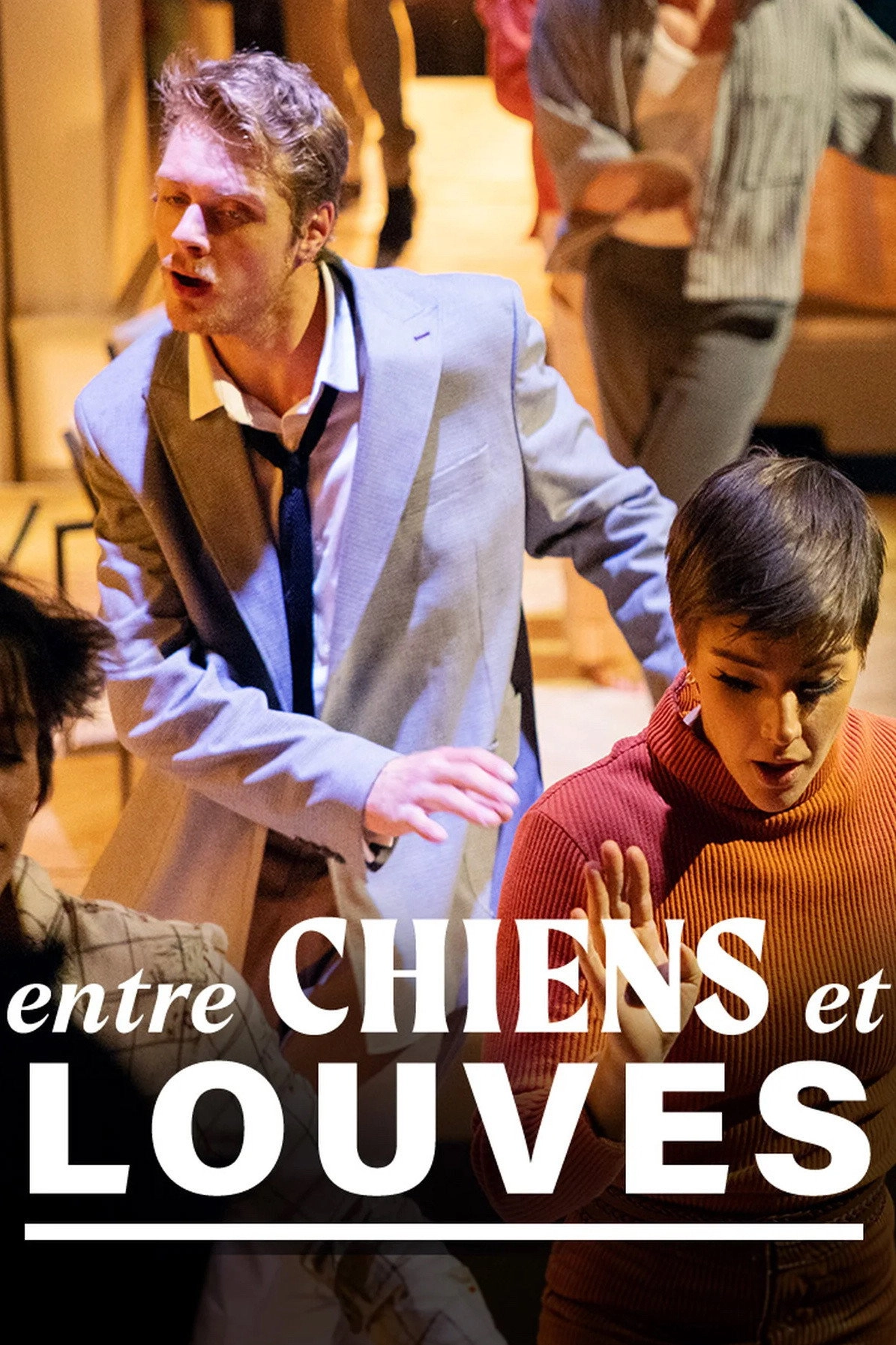 Entre chiens et louves par le Cirque Le Roux au Bon Marché Rive Gauche