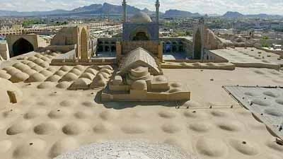 Des Monuments Et Des Hommes