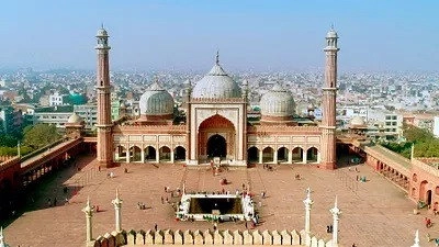Des Monuments Et Des Hommes