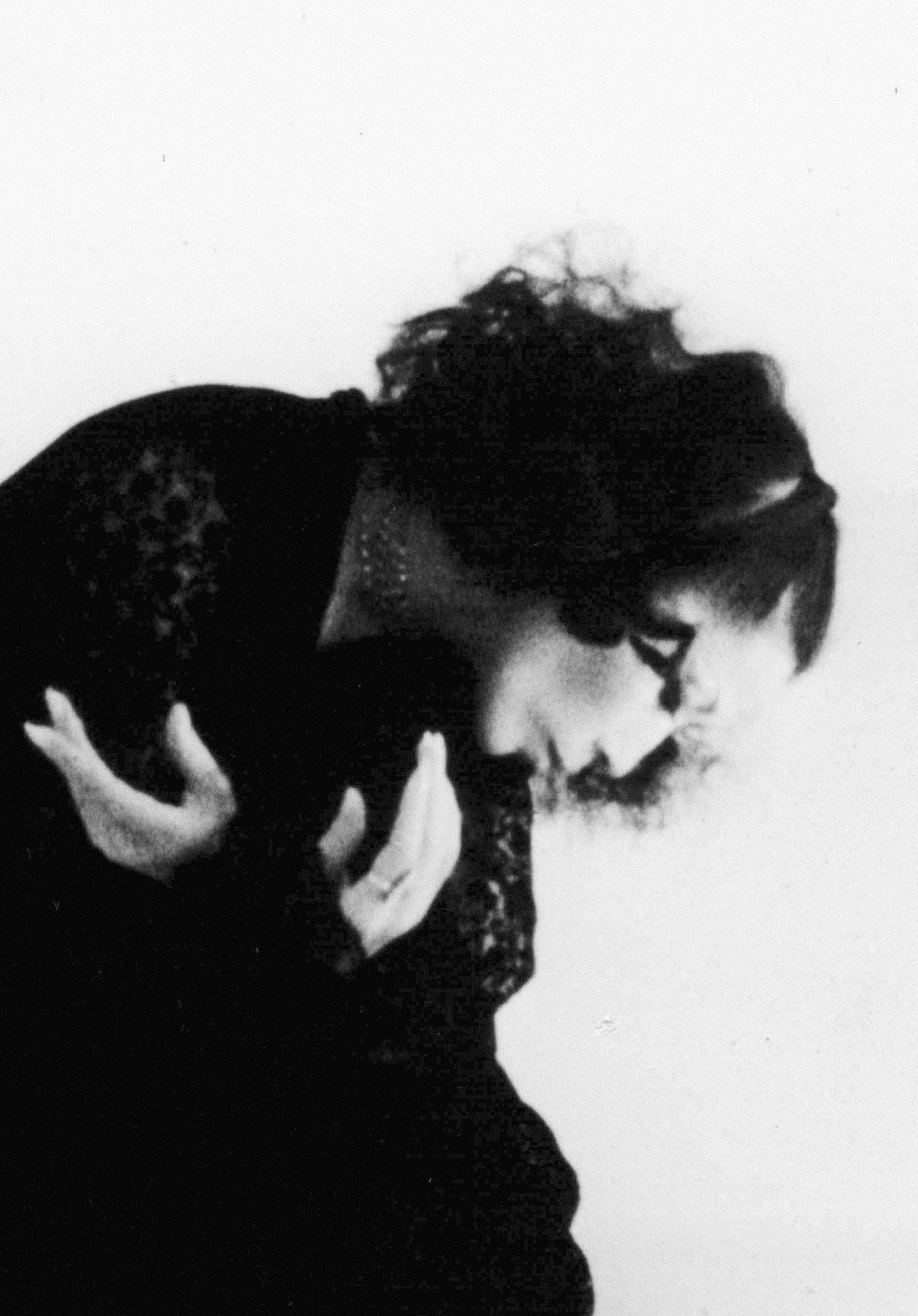 Akiko: Portrait of a Dancer