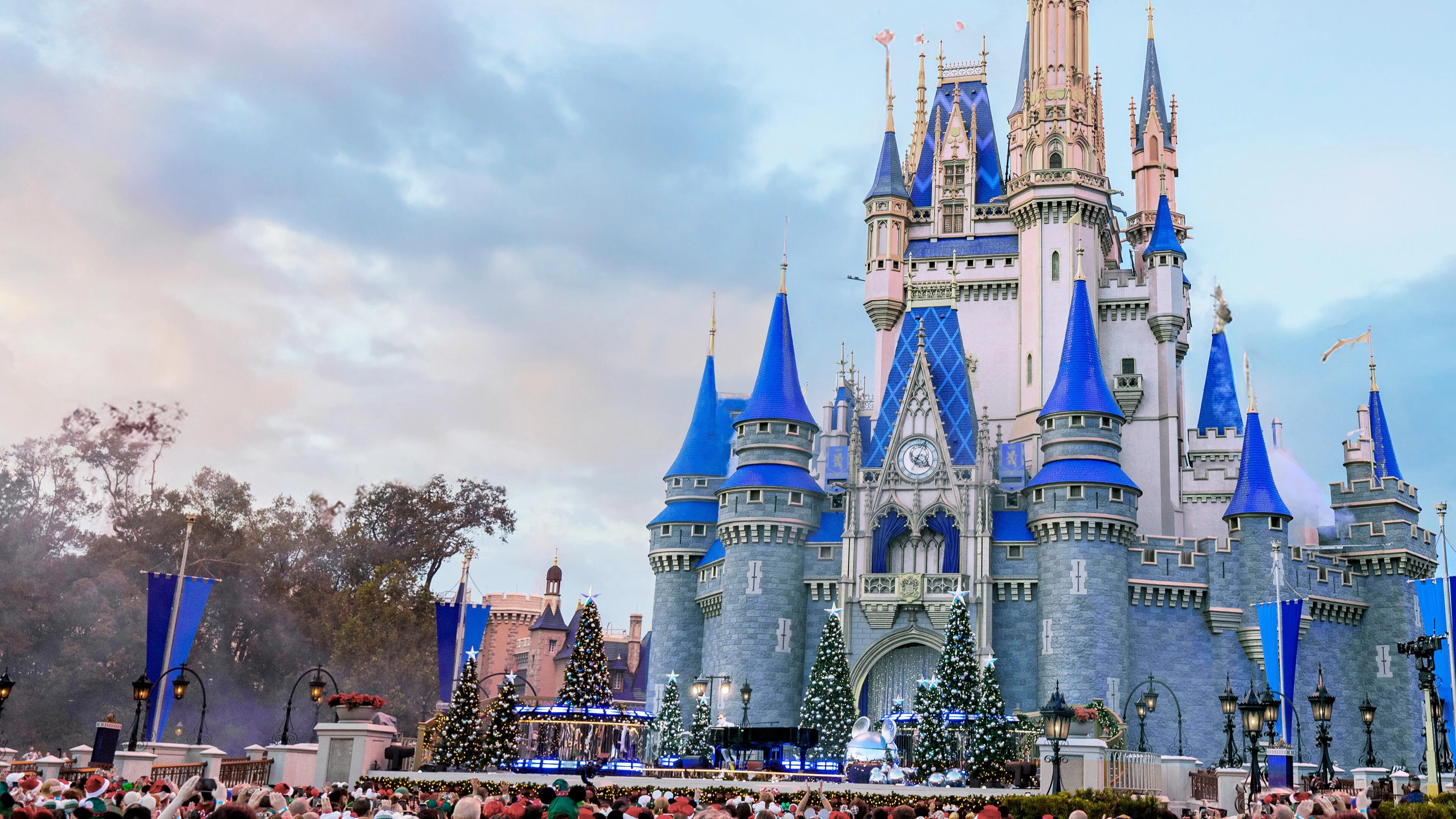 Disney Parks Magical Christmas Day Parade