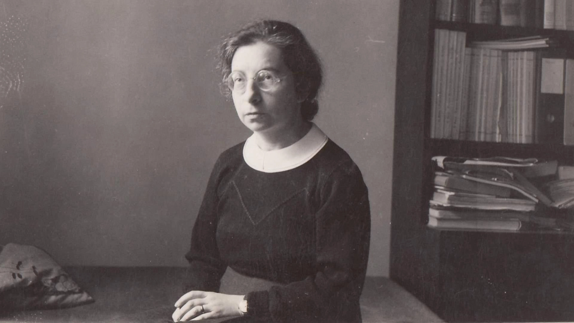 Alone - The Legend of Miriam Yalan-Shtekelis