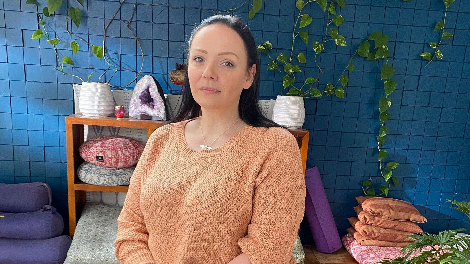 The Search for Instagram's Worst Con Artist