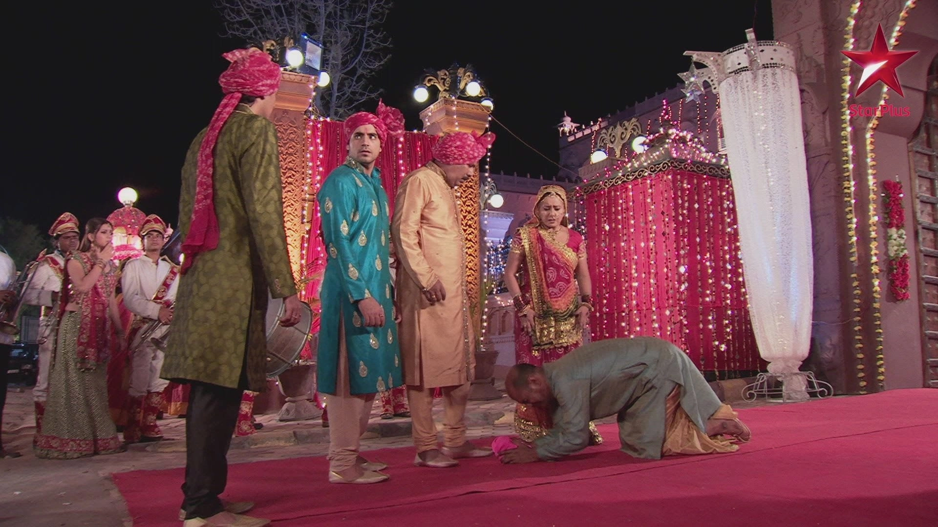 Diya Aur Baati Hum