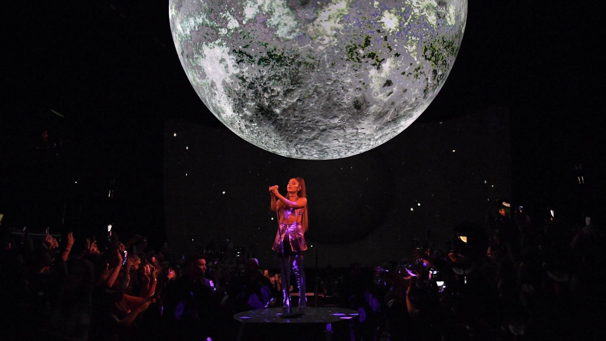ariana grande: excuse me, i love you