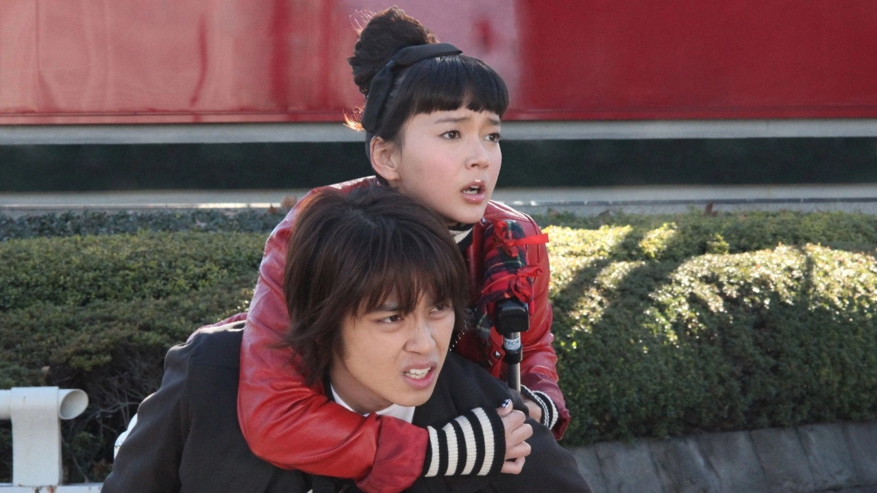 DEKA WANKO -Ms. Detective vs. Police Dog-