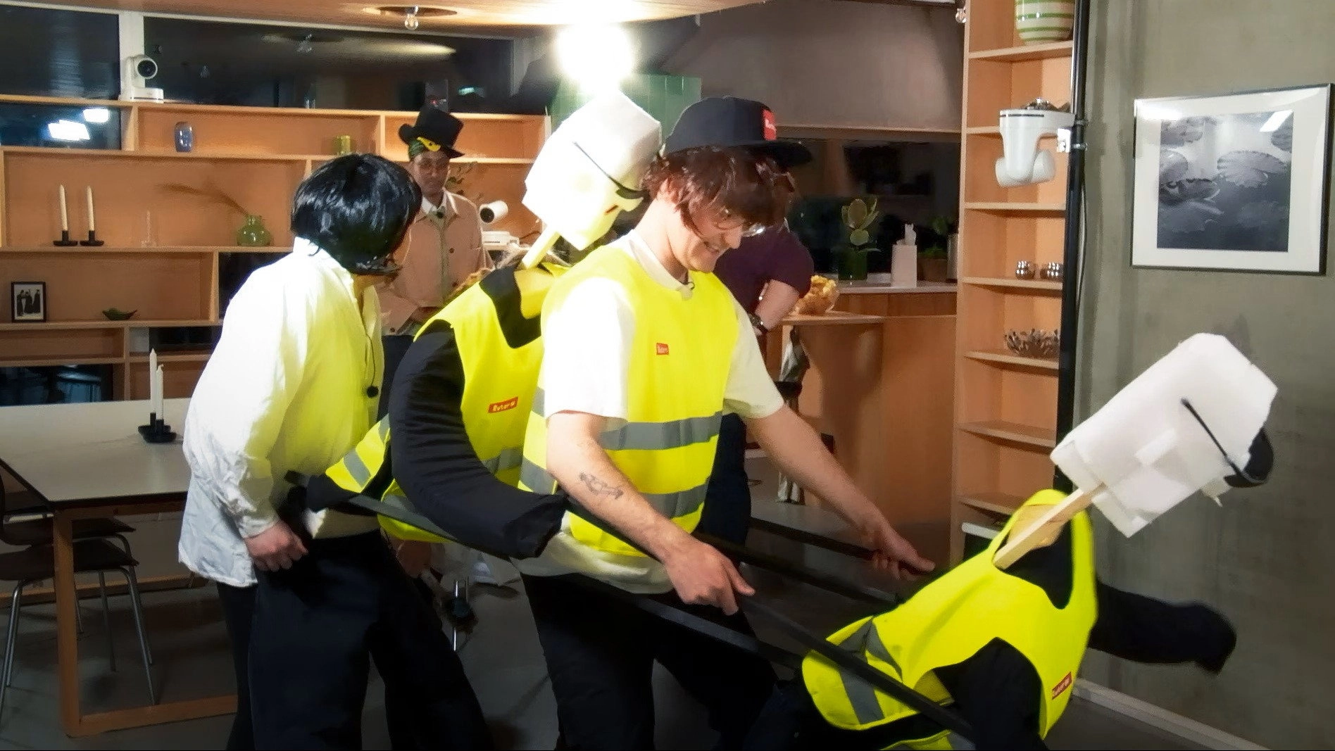 Ikke lov å le på hytta