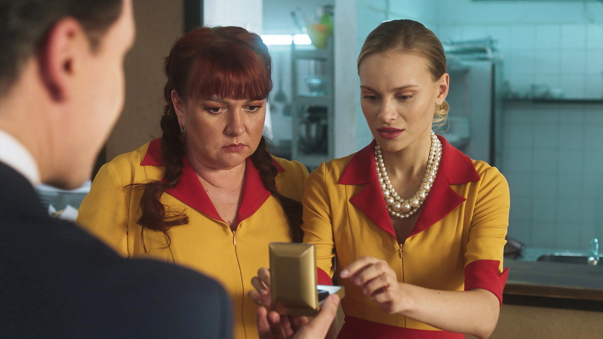 Two Broke Girls