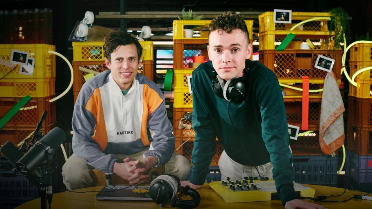 Achter De Schermen