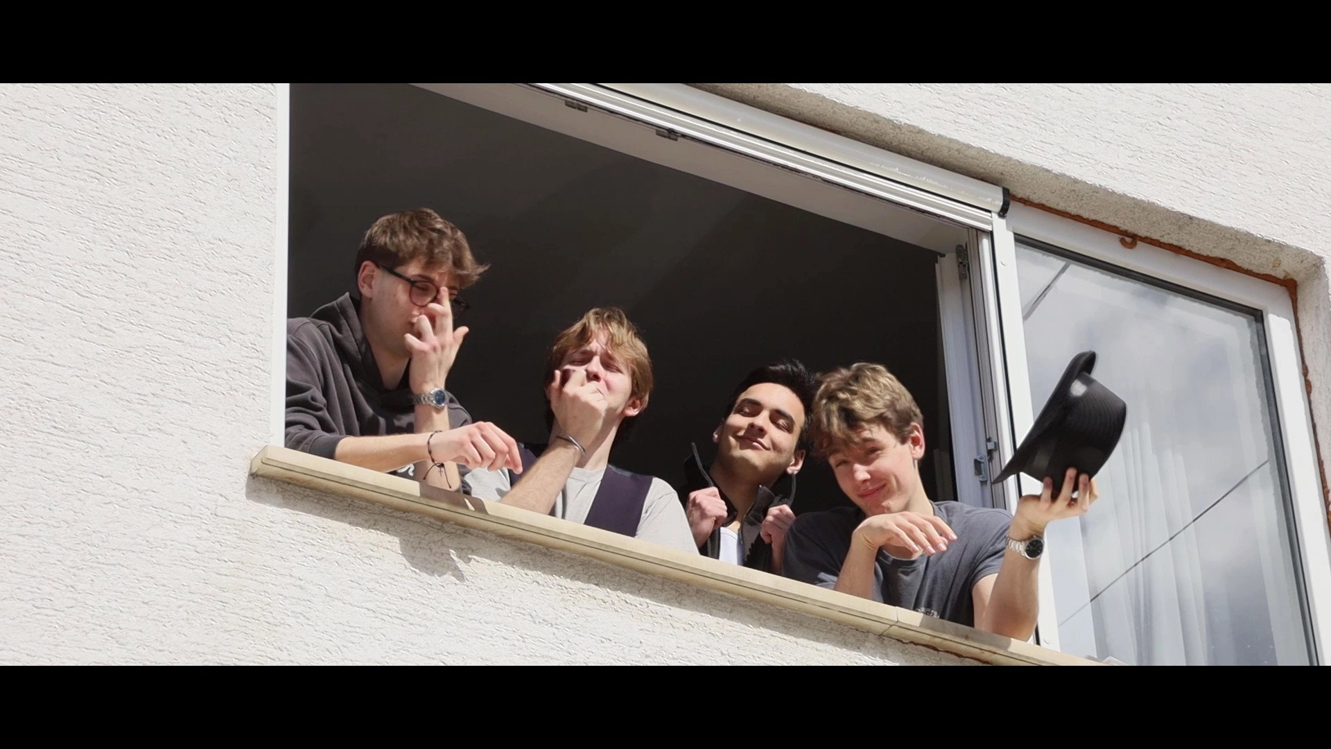 Five Angry Roommates