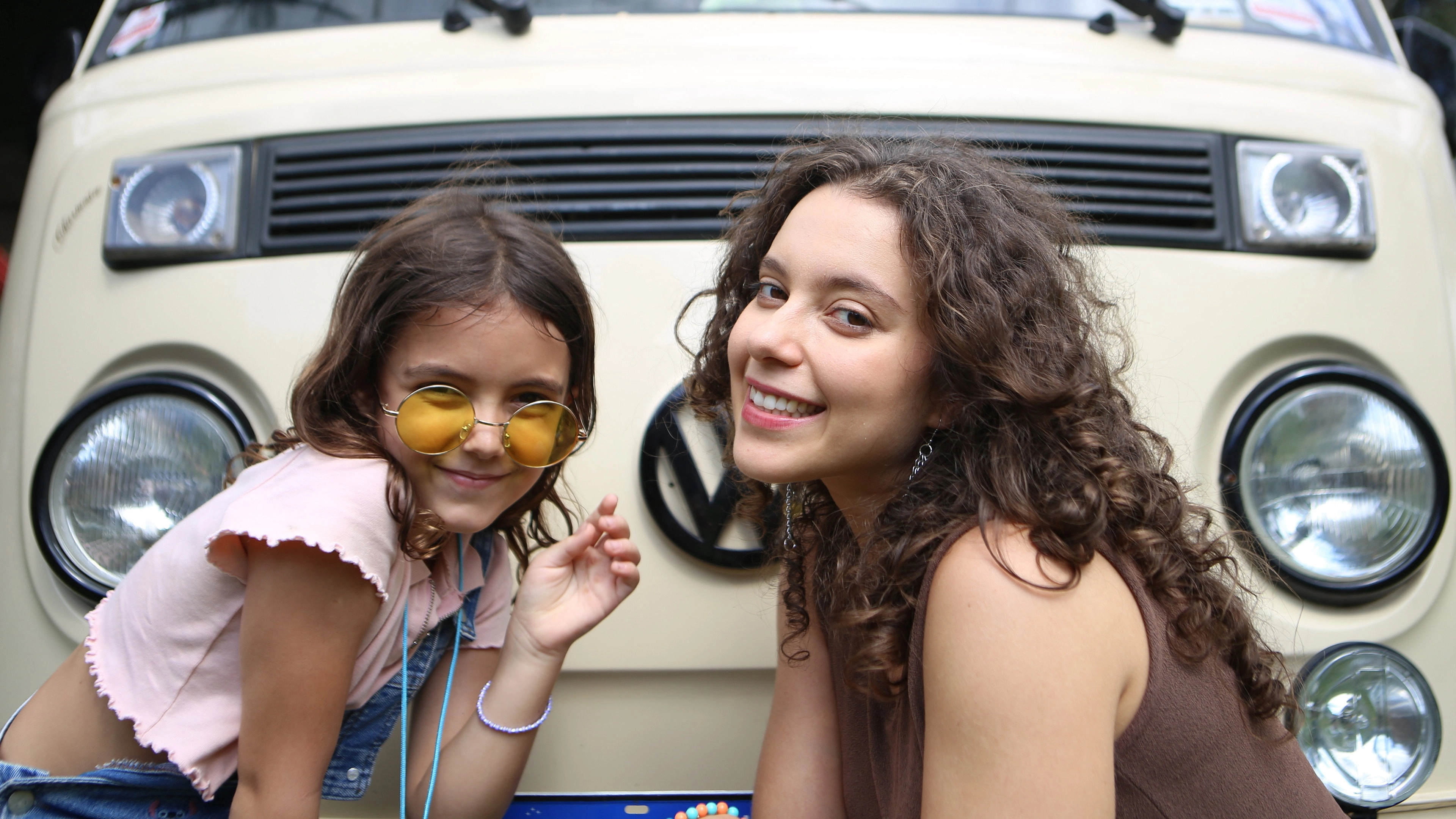 Eu, a Kombi e a Garotinha que Encontrei no Meio do Caminho