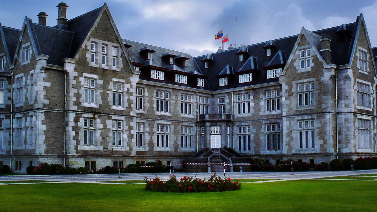 Grand Hotel