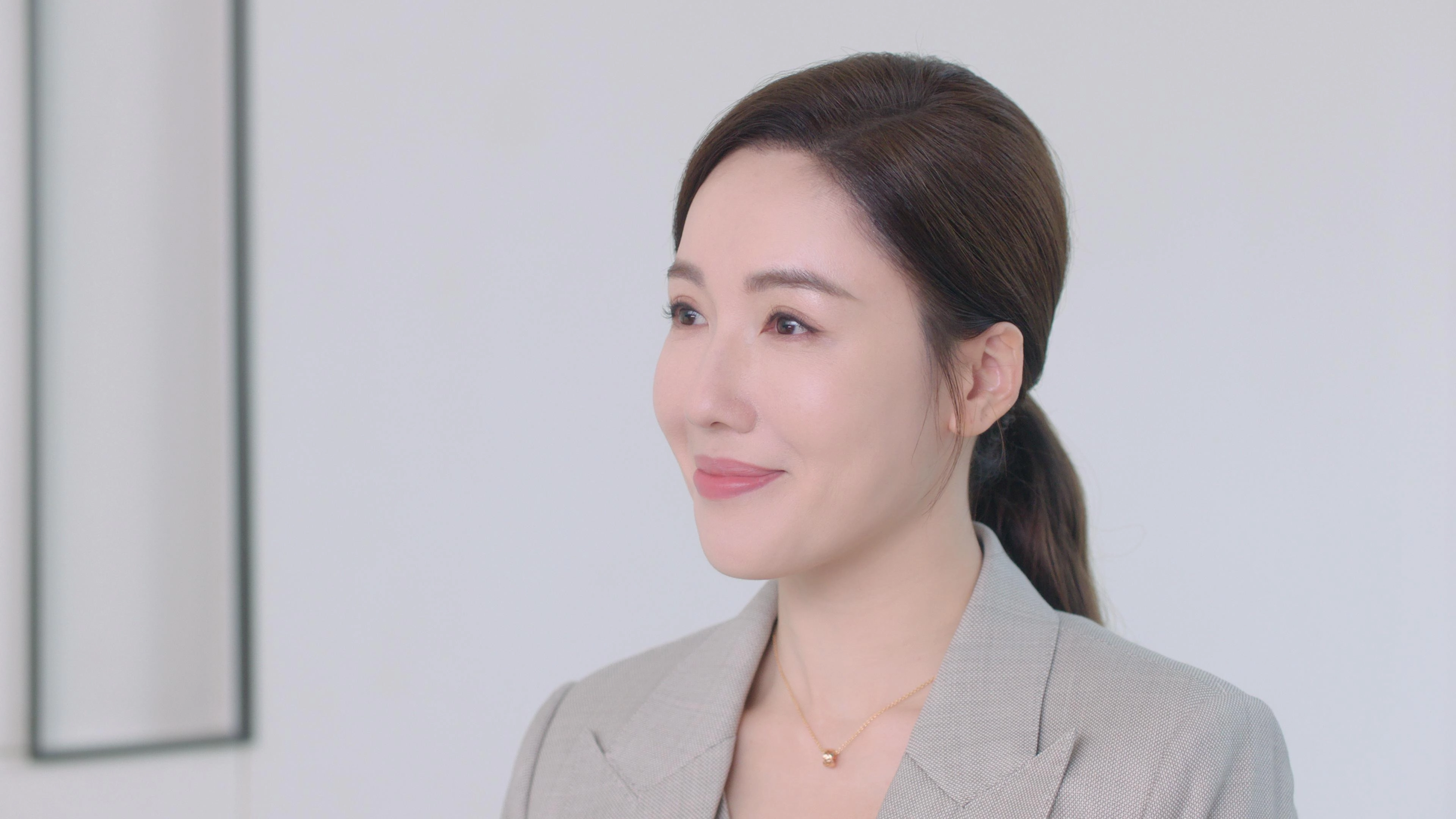 The QUEEN of News