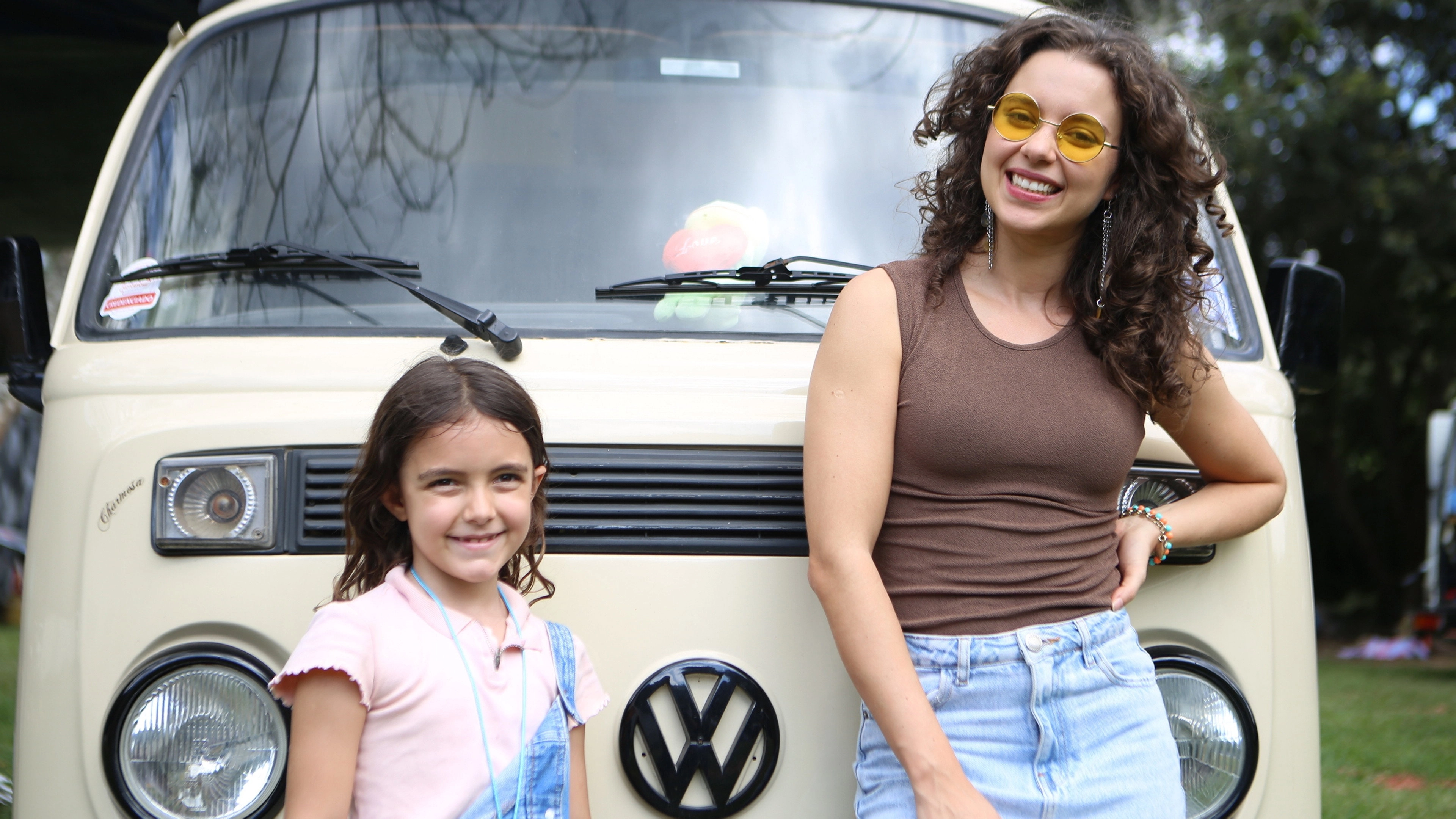 Eu, a Kombi e a Garotinha que Encontrei no Meio do Caminho