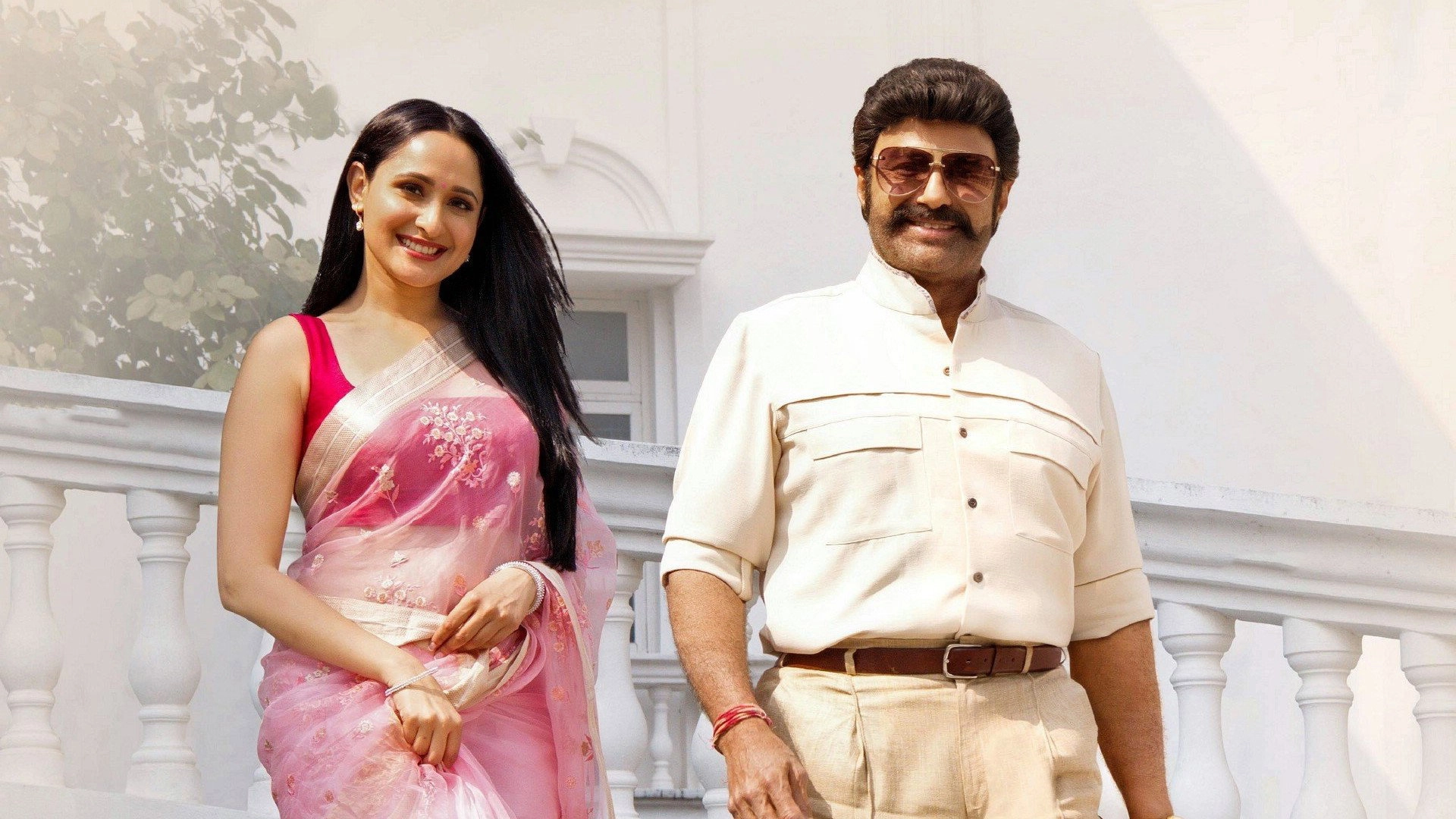 Akhanda