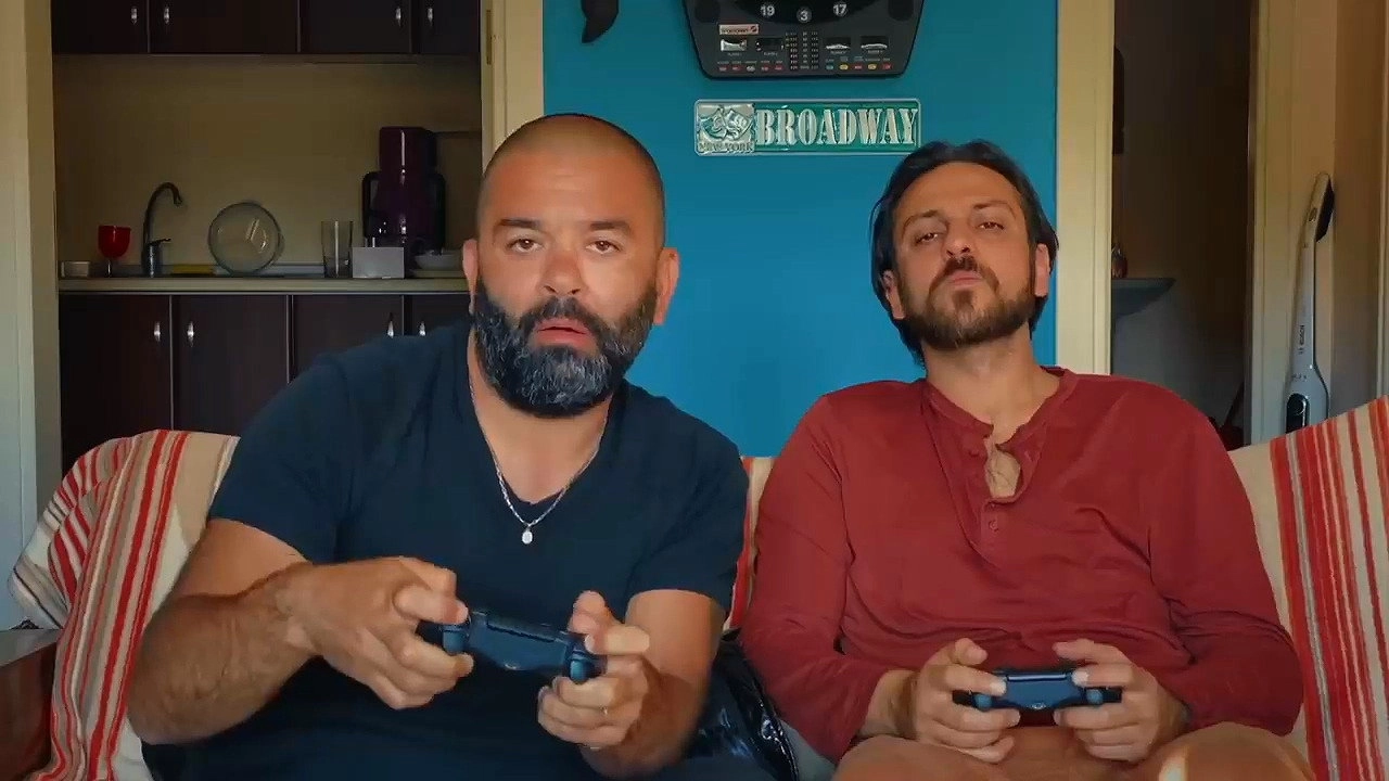 Pes Artık