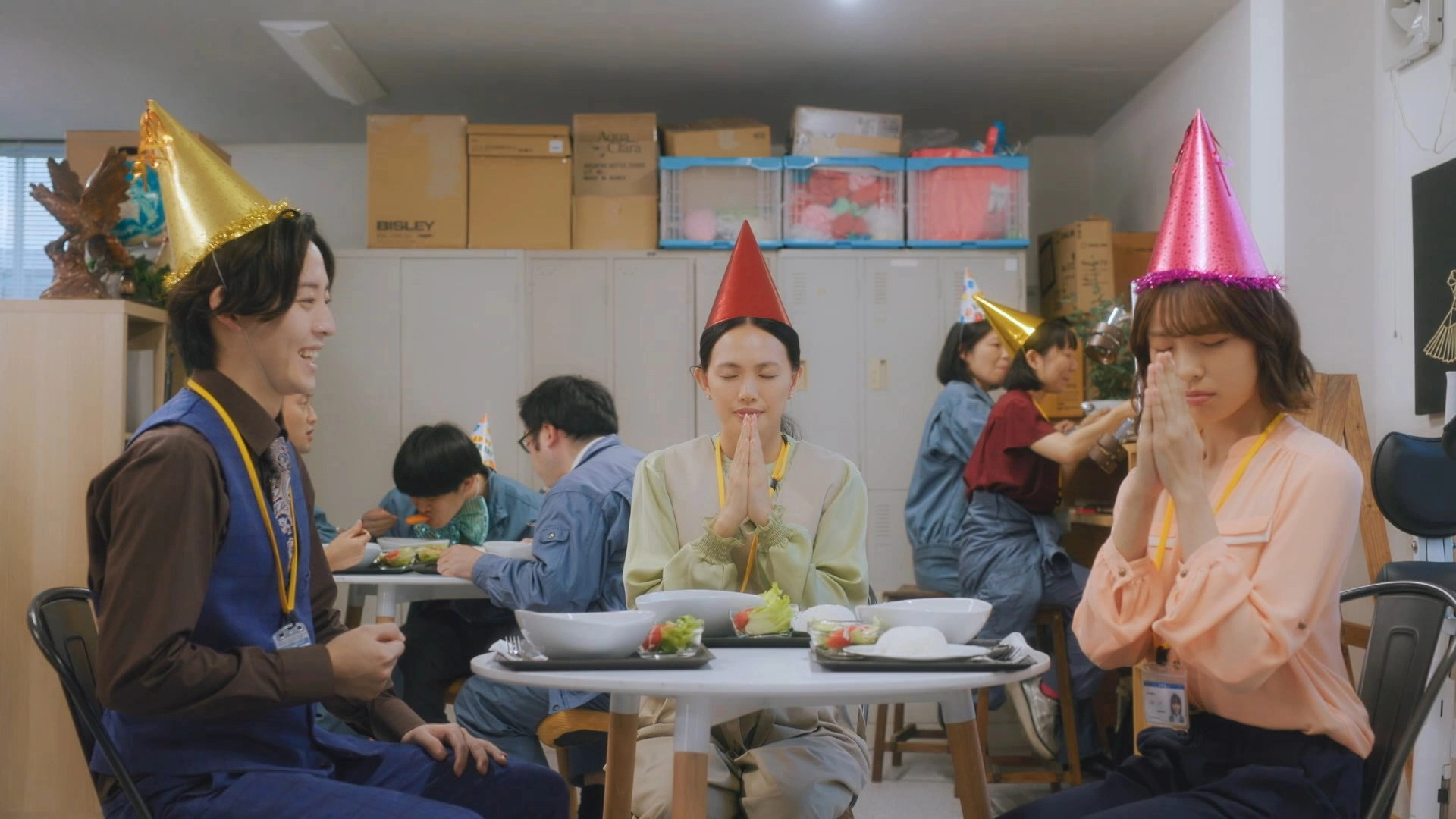 Two Office Workers Who Are Too Poisonous for One's Eyes