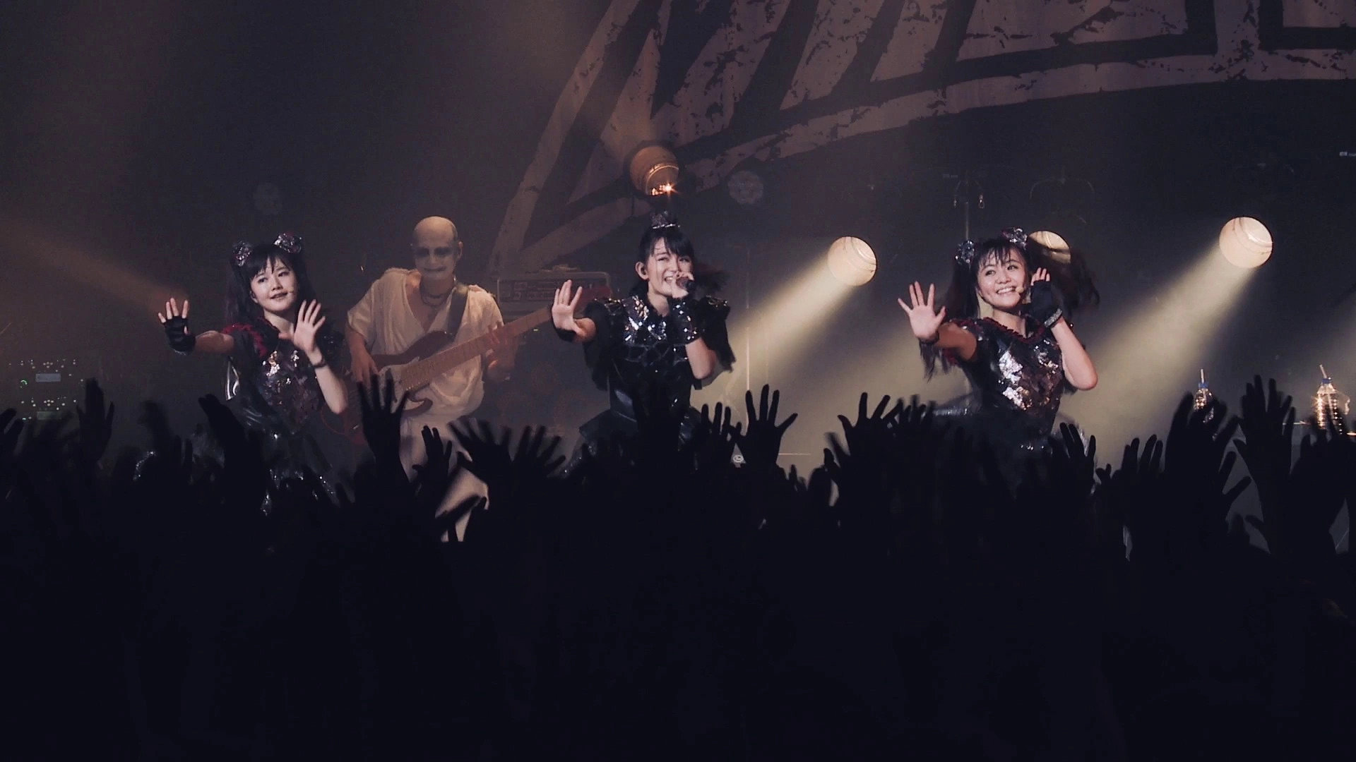 BABYMETAL THE FIVE FOX FESTIVAL IN JAPAN - RED FOX FESTIVAL