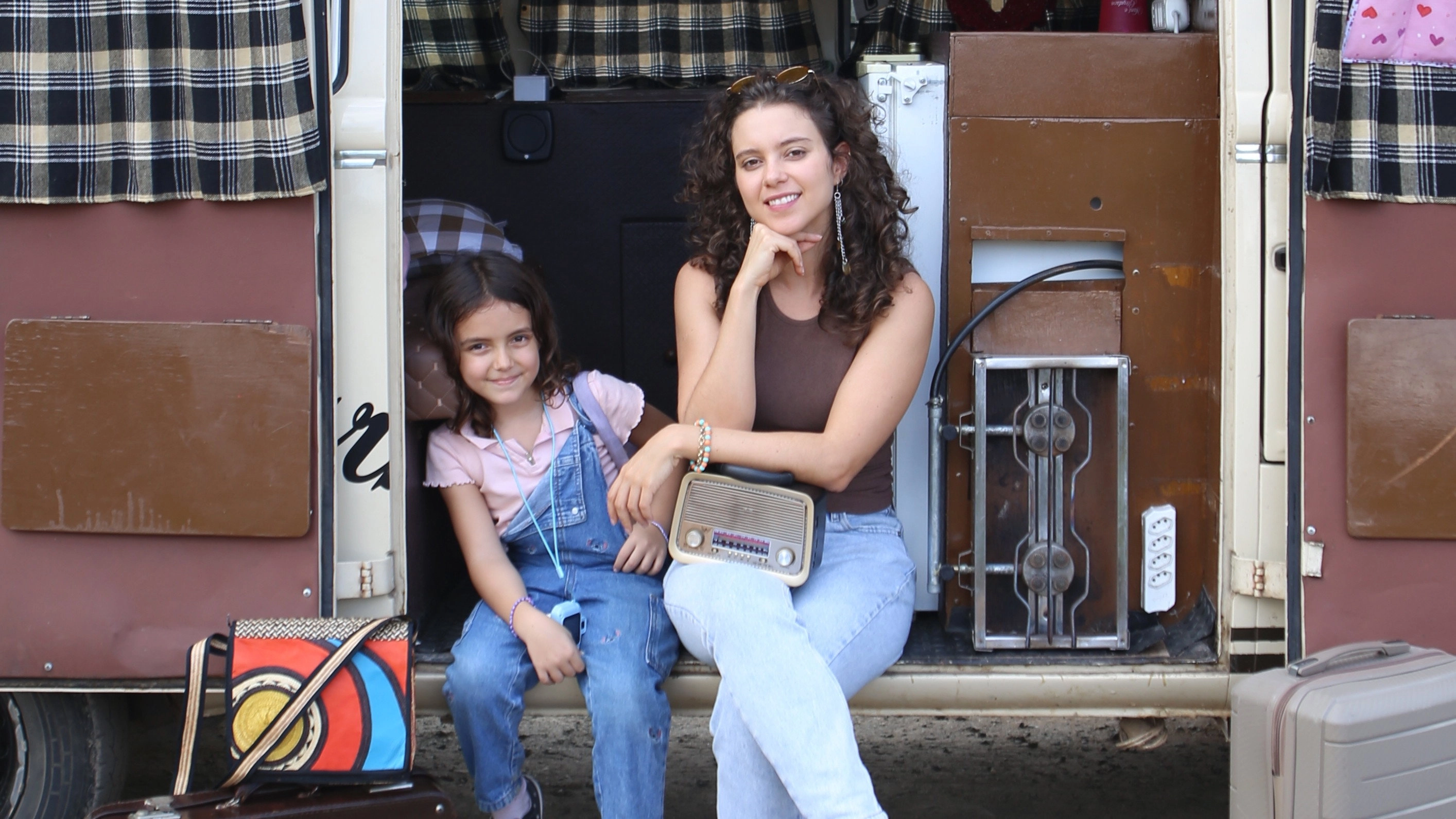 Eu, a Kombi e a Garotinha que Encontrei no Meio do Caminho