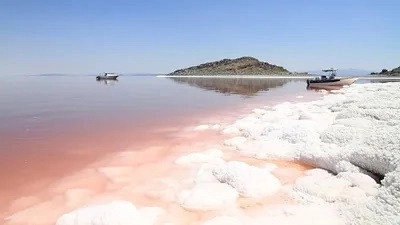 Secret Life of Lakes