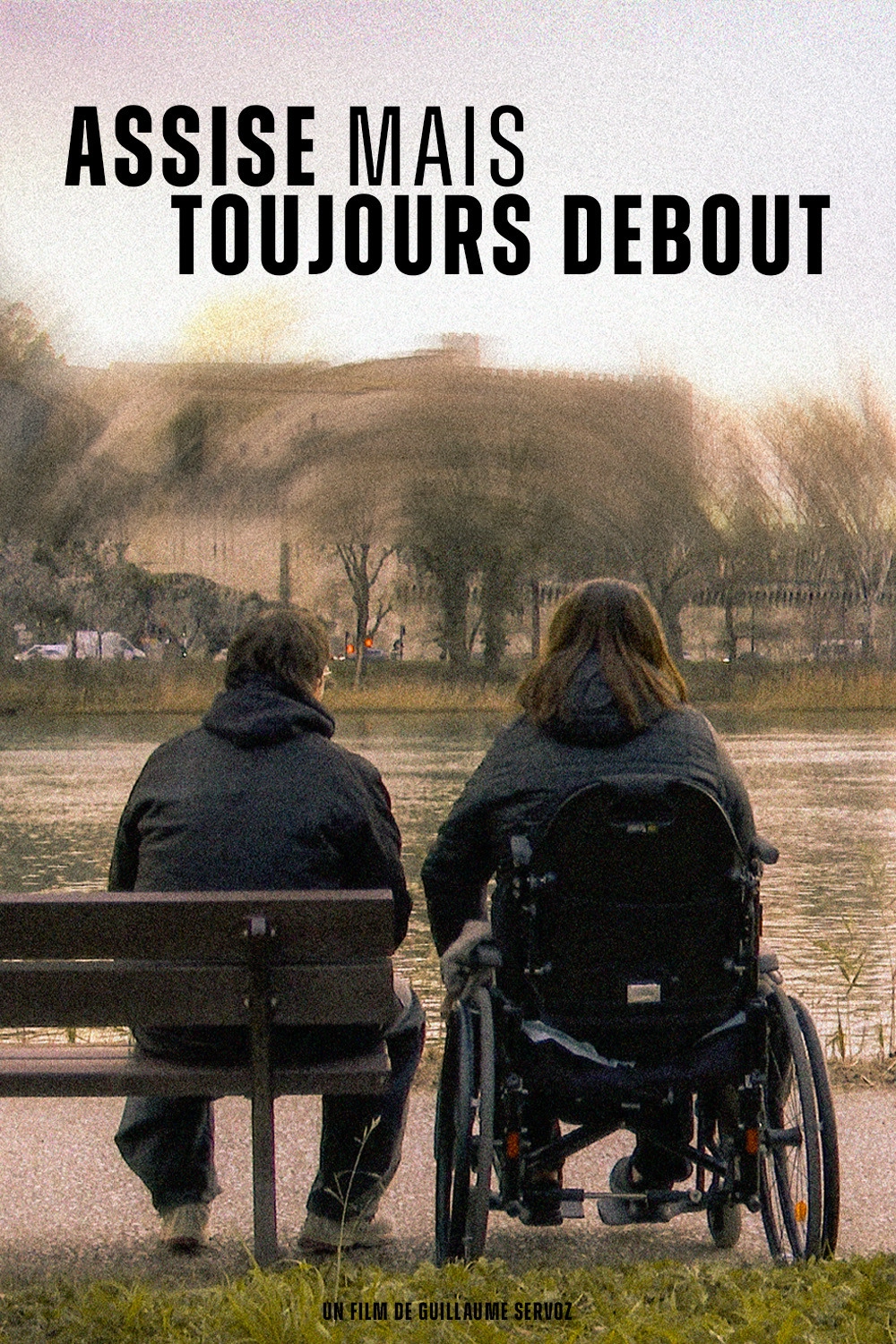 Assise mais Toujours Debout