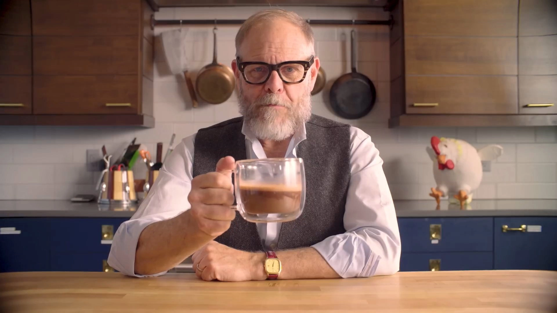 Alton Brown Cooks Food