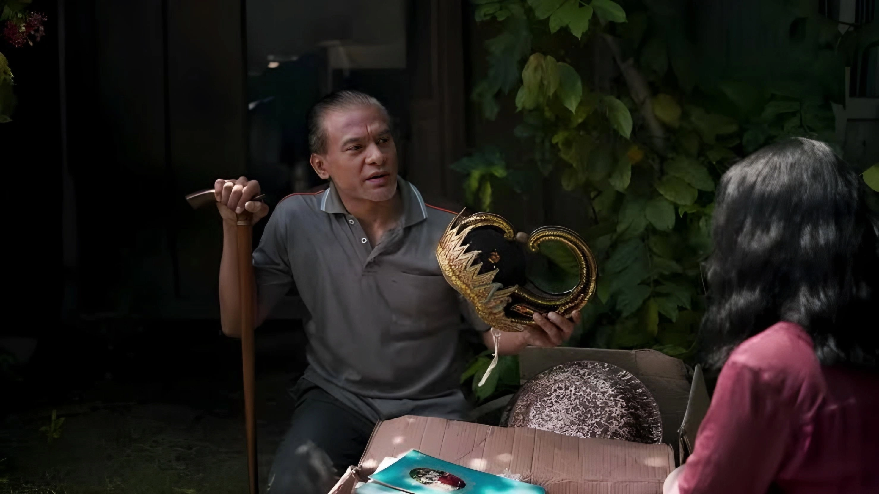 Yang Patah Tumbuh, Yang Hilang Berganti
