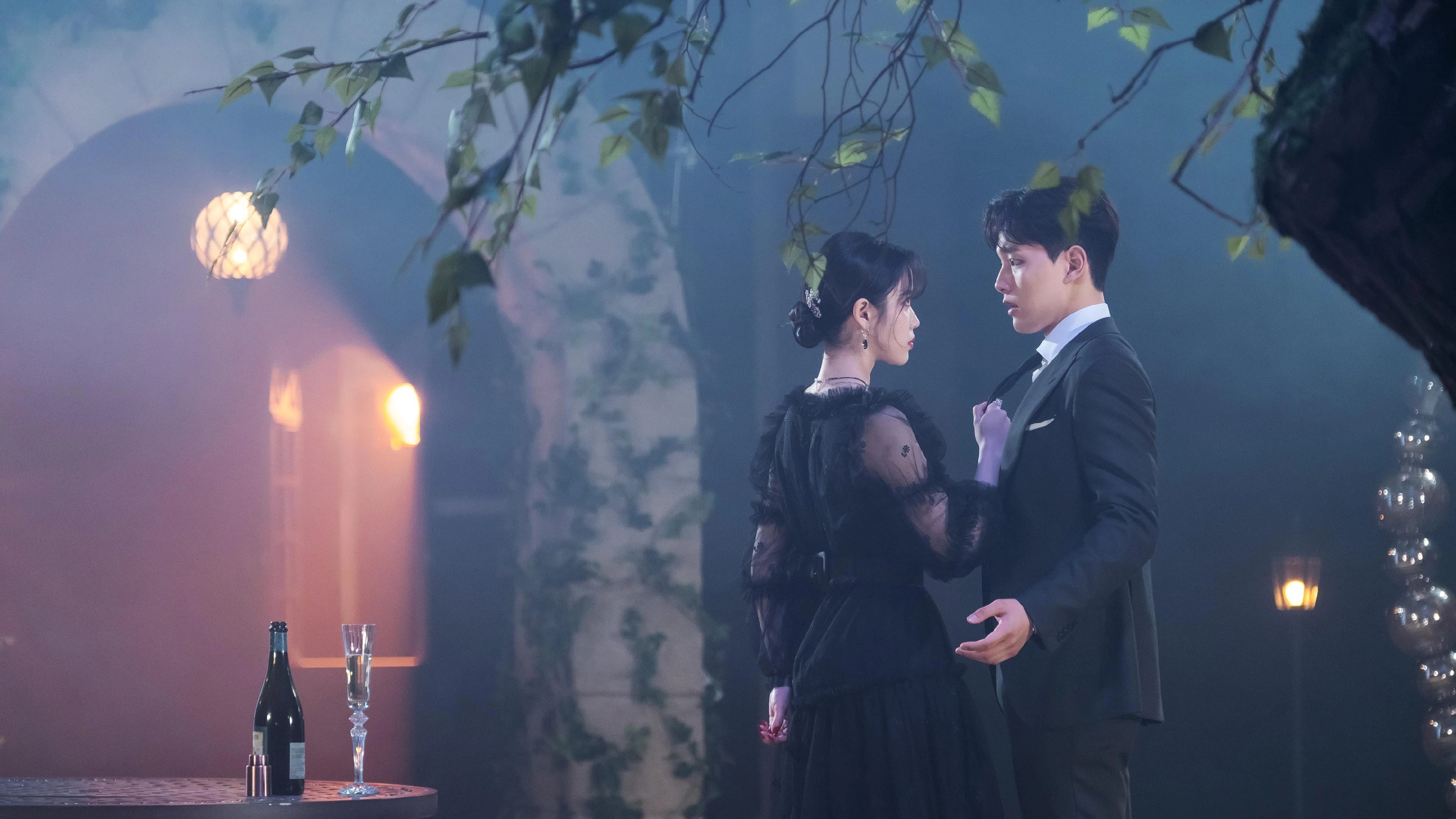 Hotel Del Luna