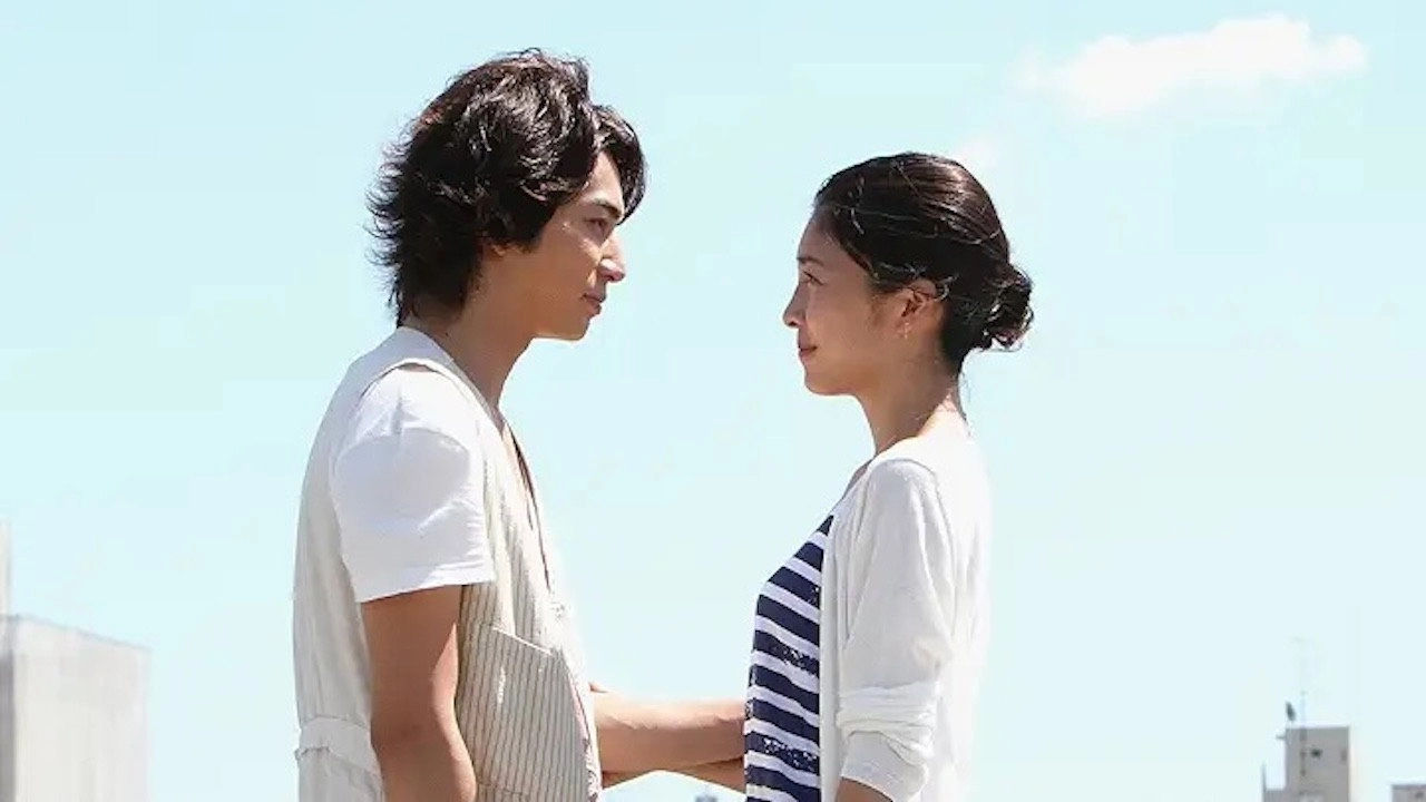 Summer Romance Shines in Rainbow Color