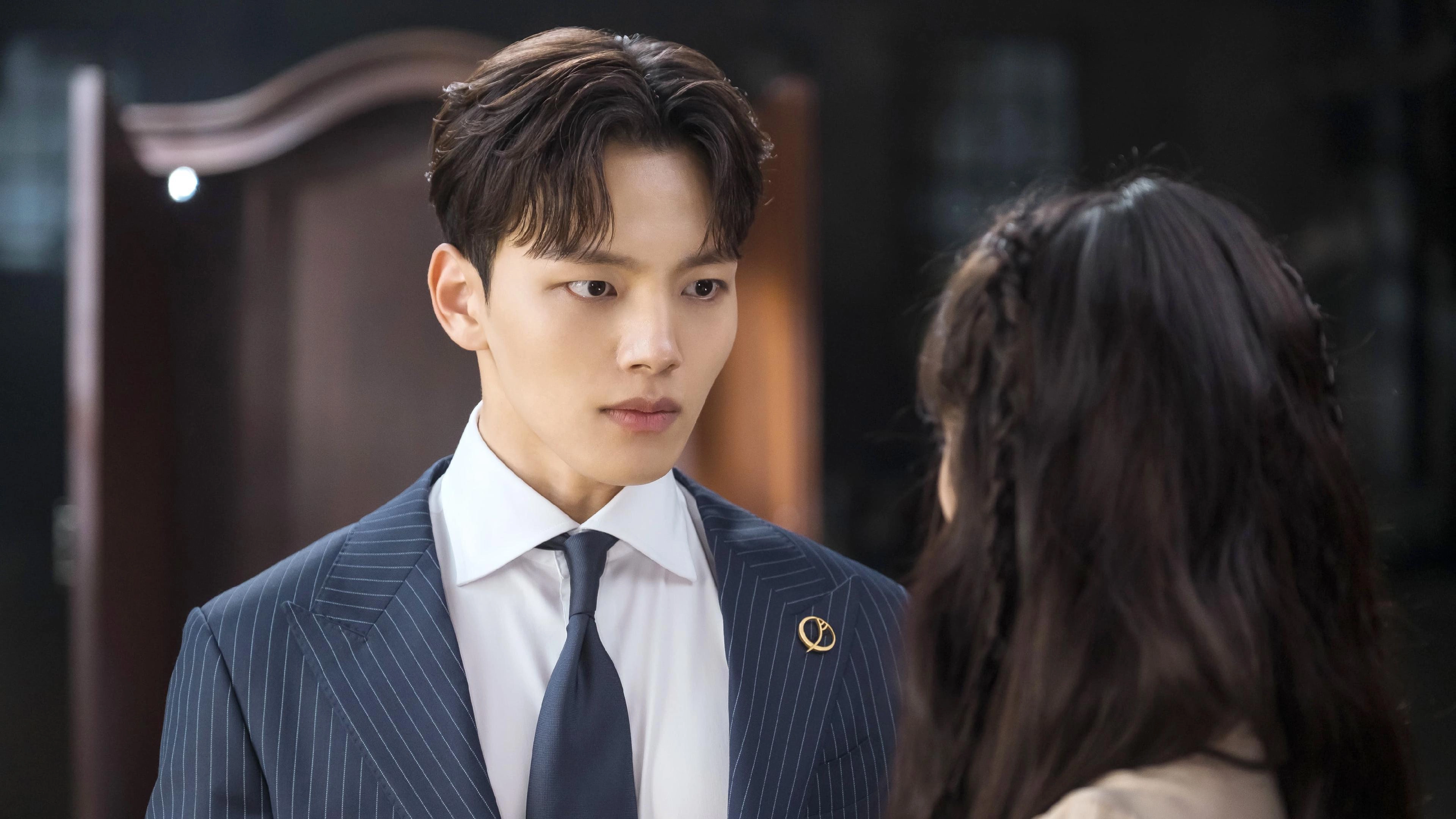 Hotel Del Luna