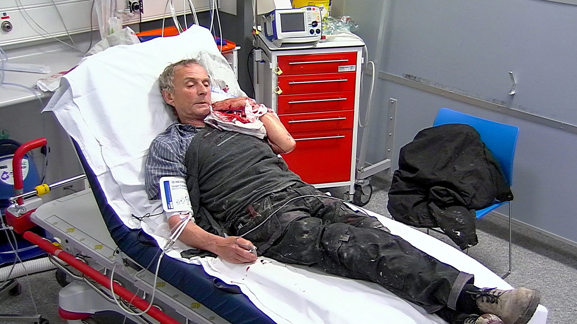 24 Hours in A&E