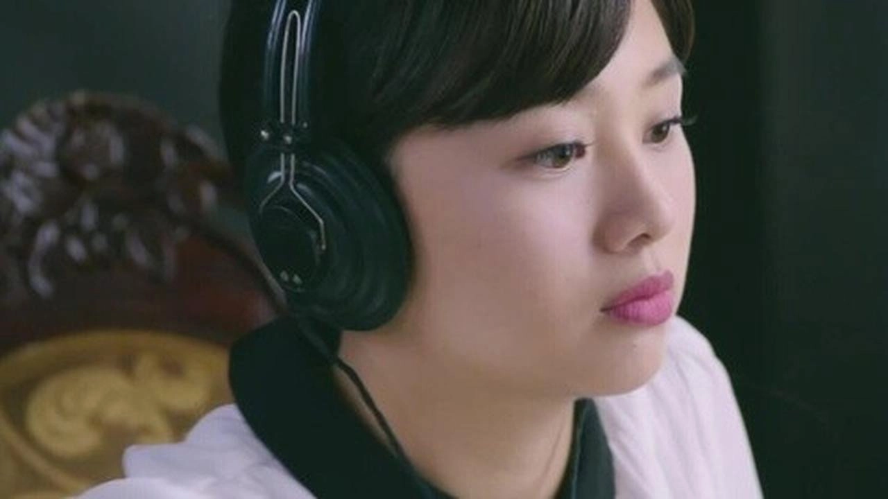The Girl in Tassel Earring