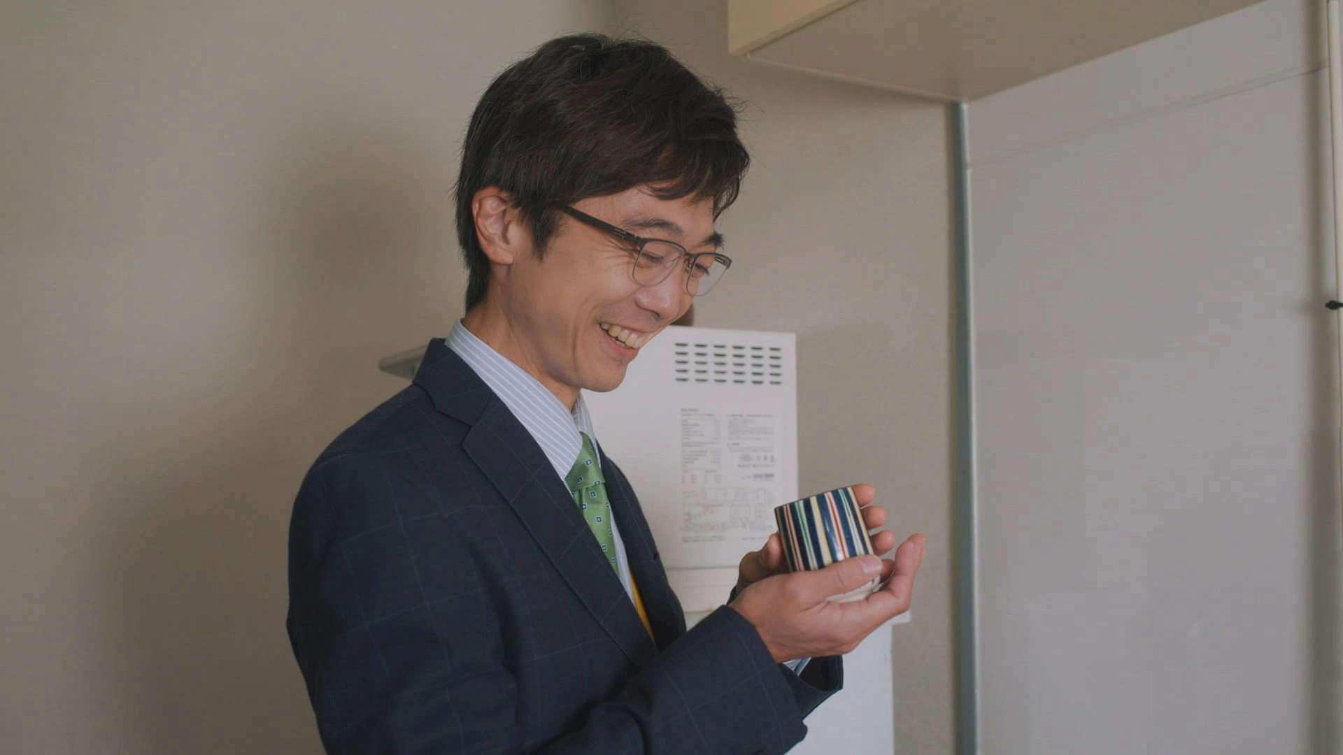 Two Office Workers Who Are Too Poisonous for One's Eyes