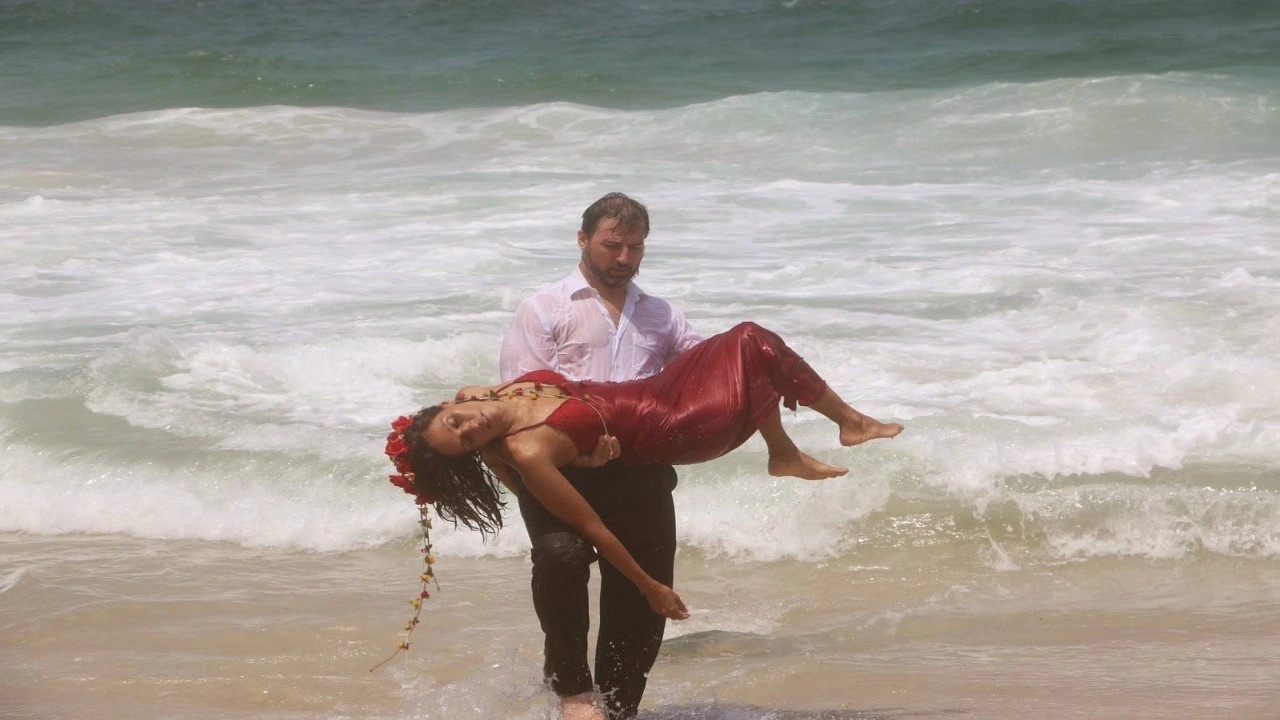 Ofélia na Praia, versão estendida