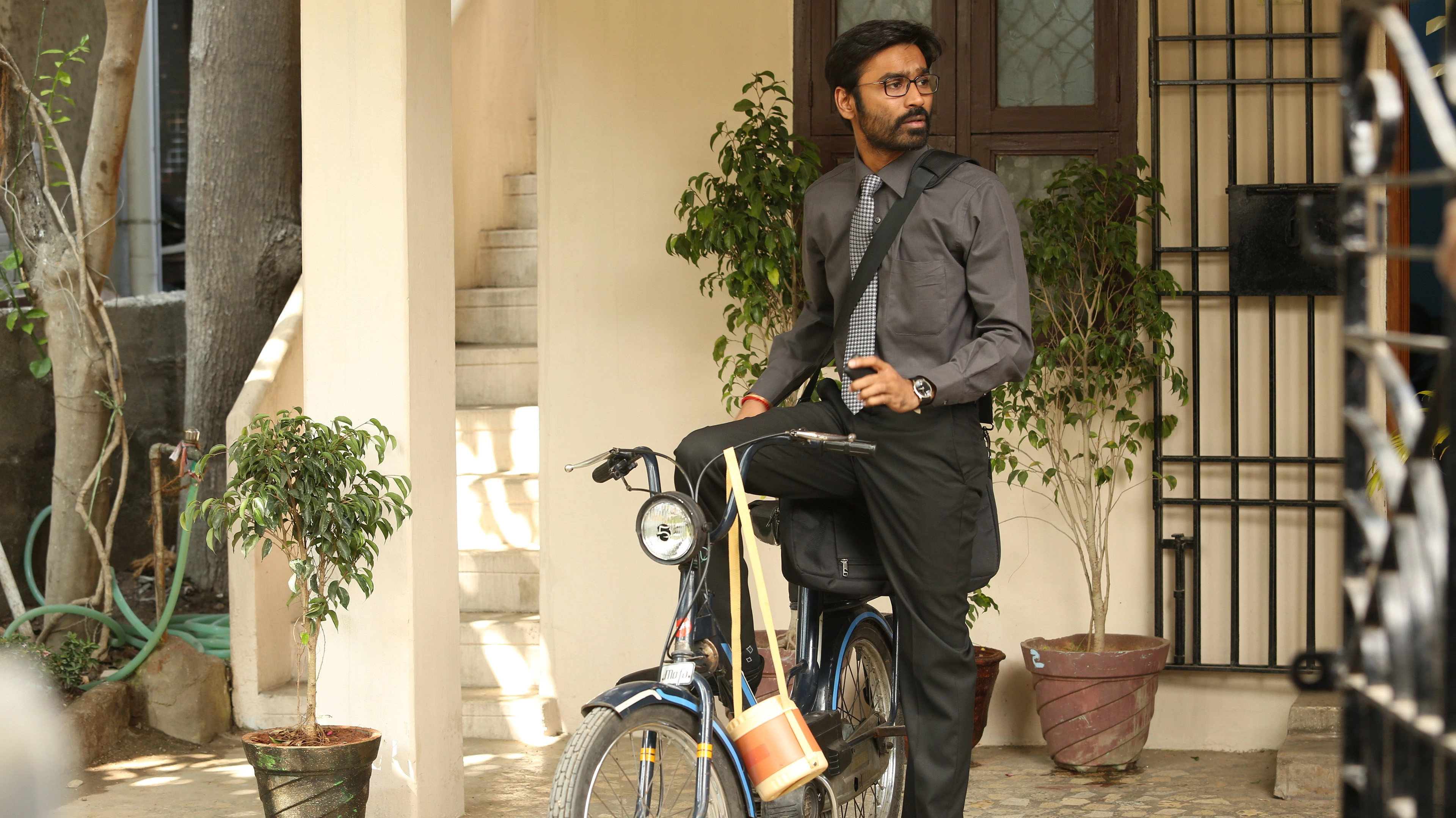 Velaiyilla Pattathari 2