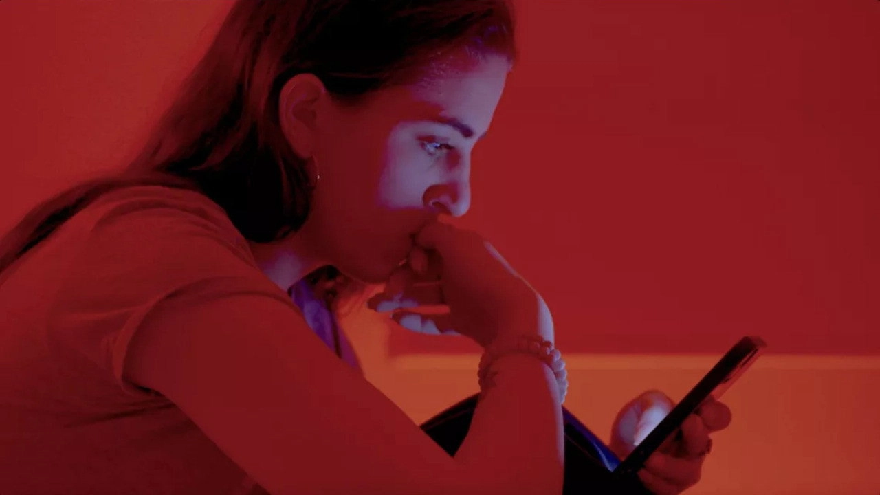 The Social Trap: 5 Women vs The Big 5