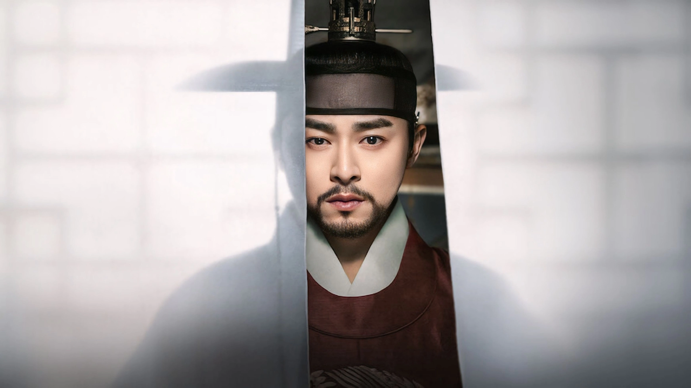 Captivating the King