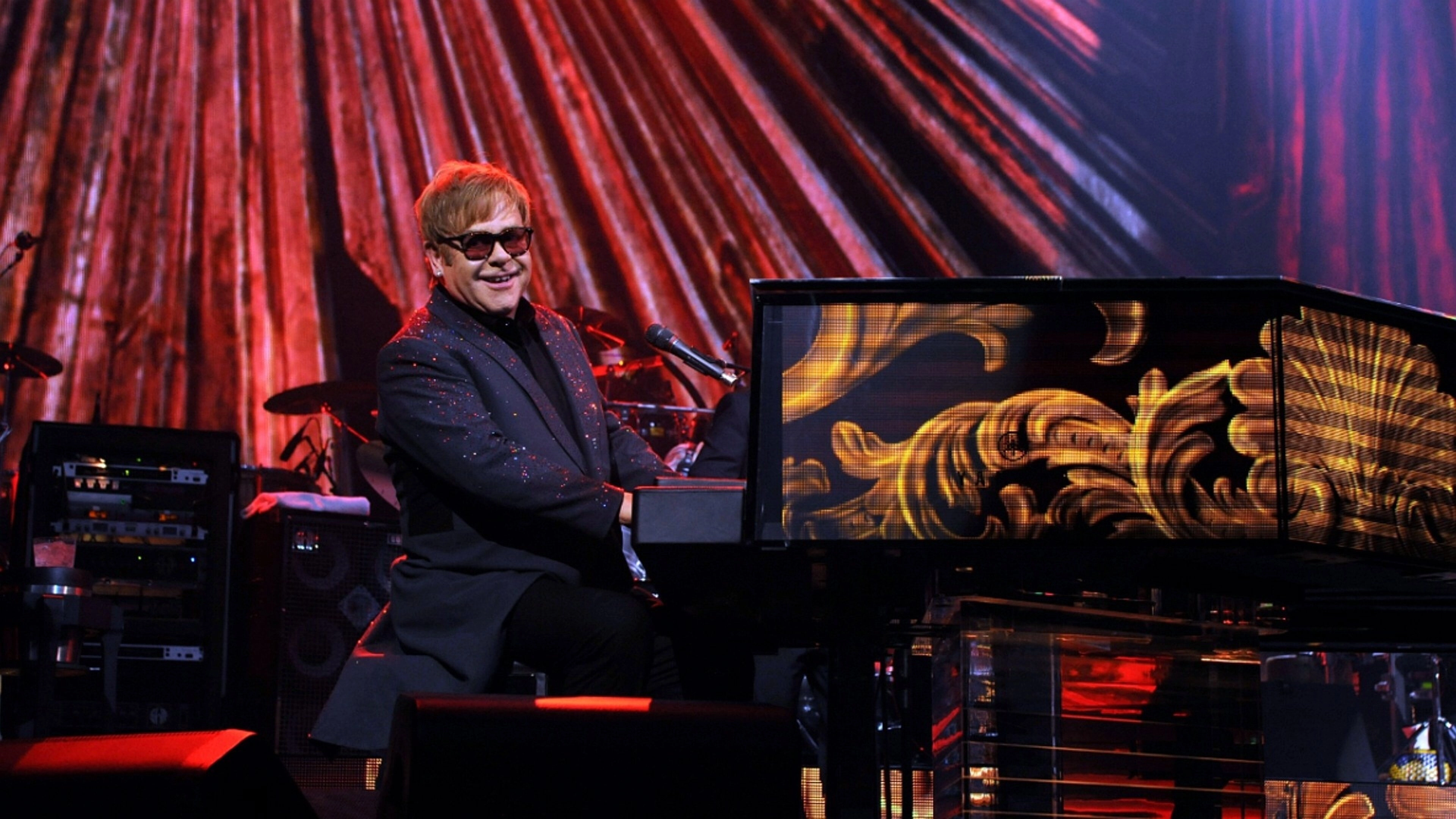 Elton John - The Million Dollar Piano