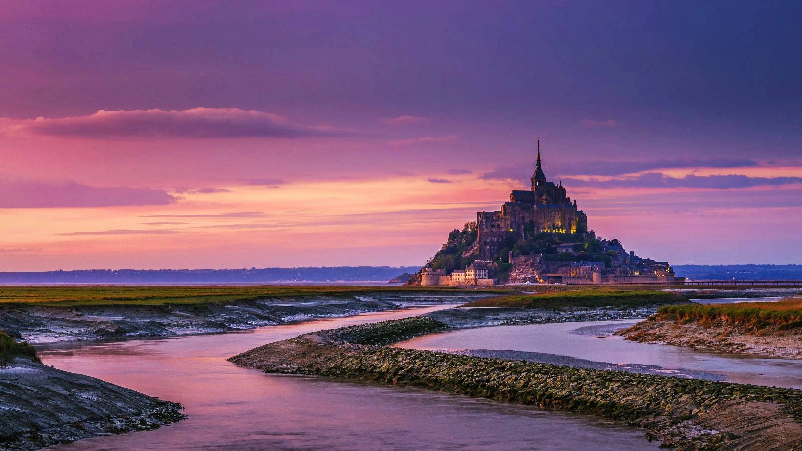World's Greatest Palaces