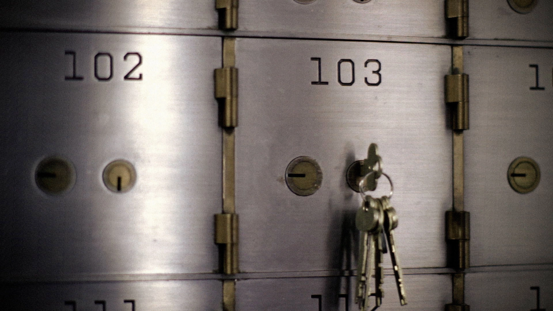 History's Greatest Heists with Pierce Brosnan