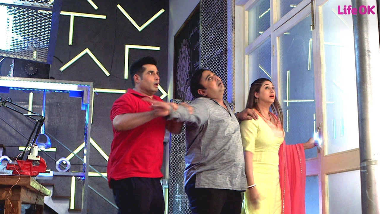 Bahu Hamari Rajni Kant