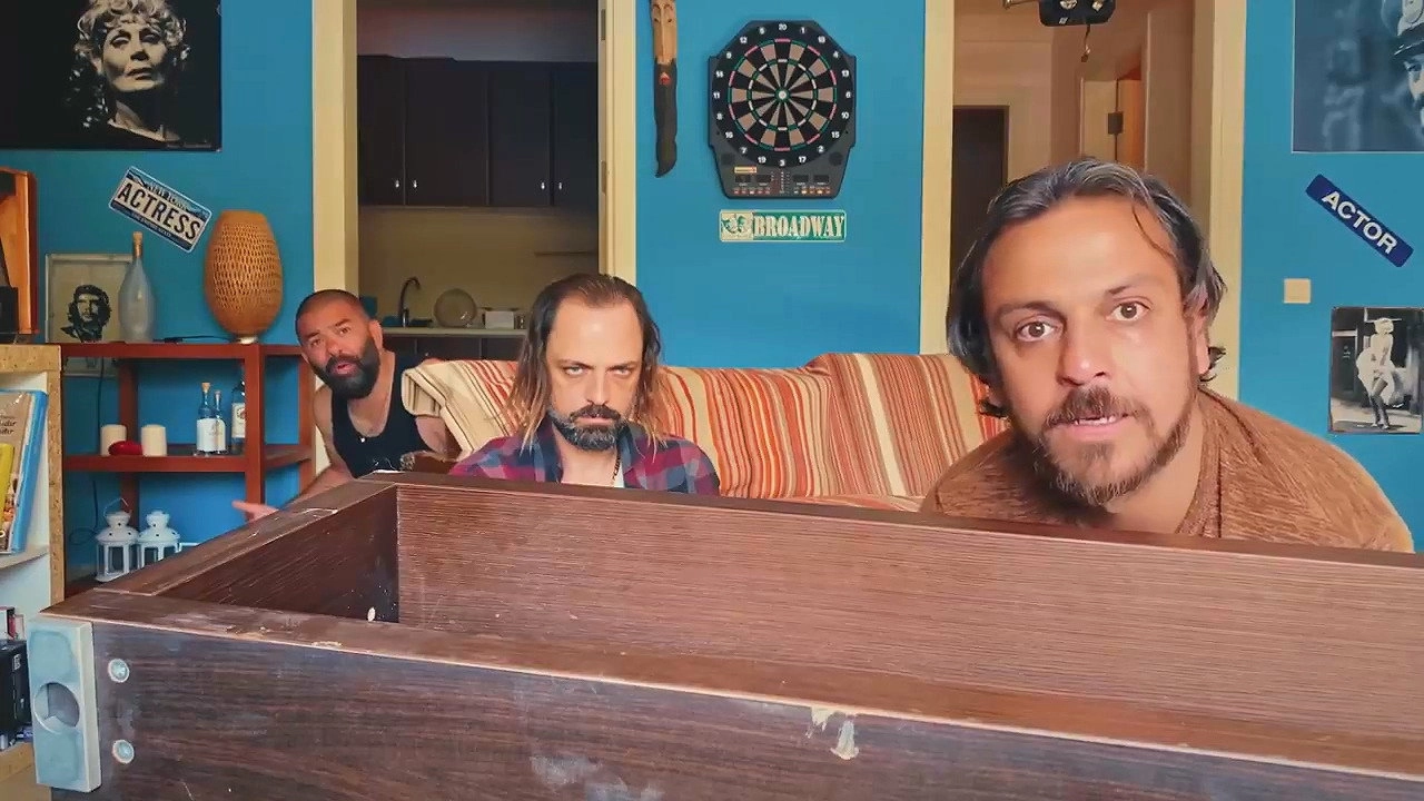 Pes Artık