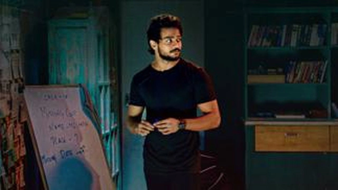 Agent Anand Santosh