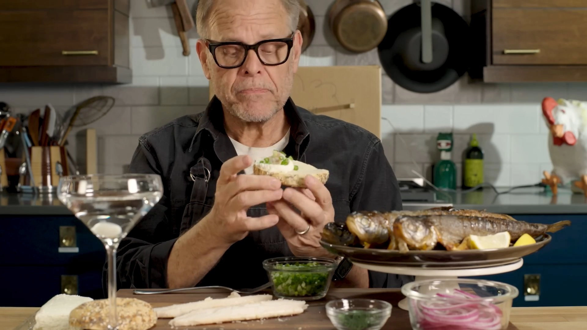 Alton Brown Cooks Food