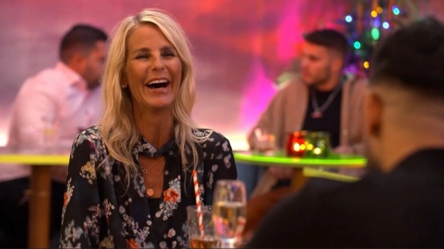 Celebs Go Dating