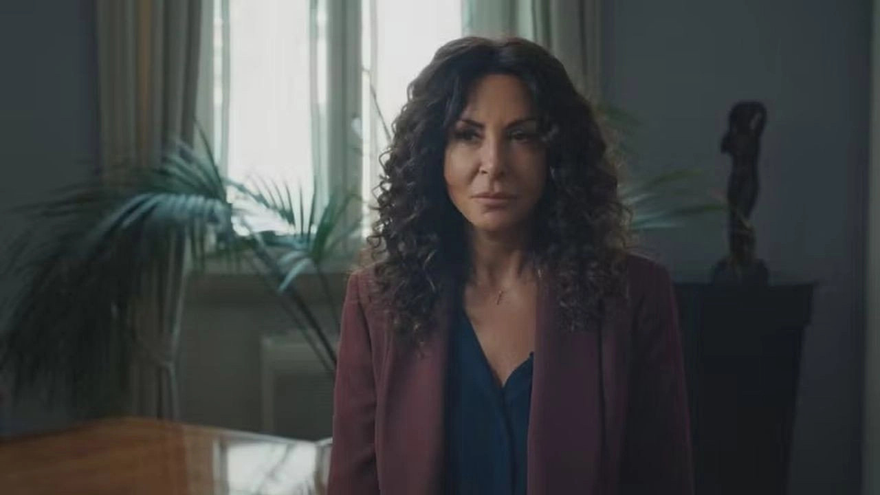 A testa alta - Il coraggio di una donna